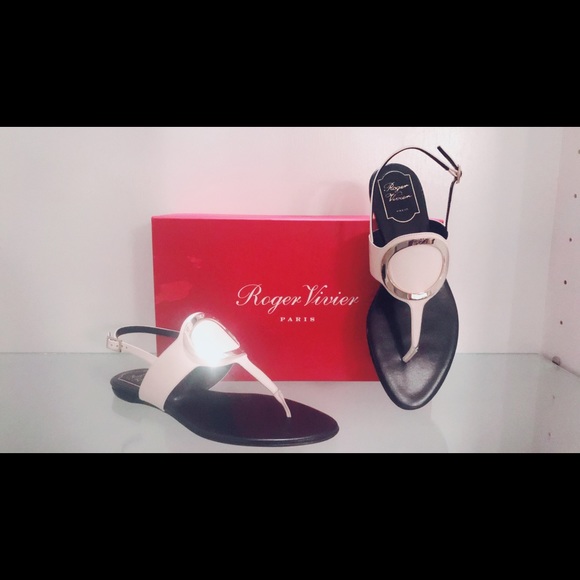 💐ROGER VIVIER💕 Round Buckle Leather Thong Sandal - Picture 8 of 8